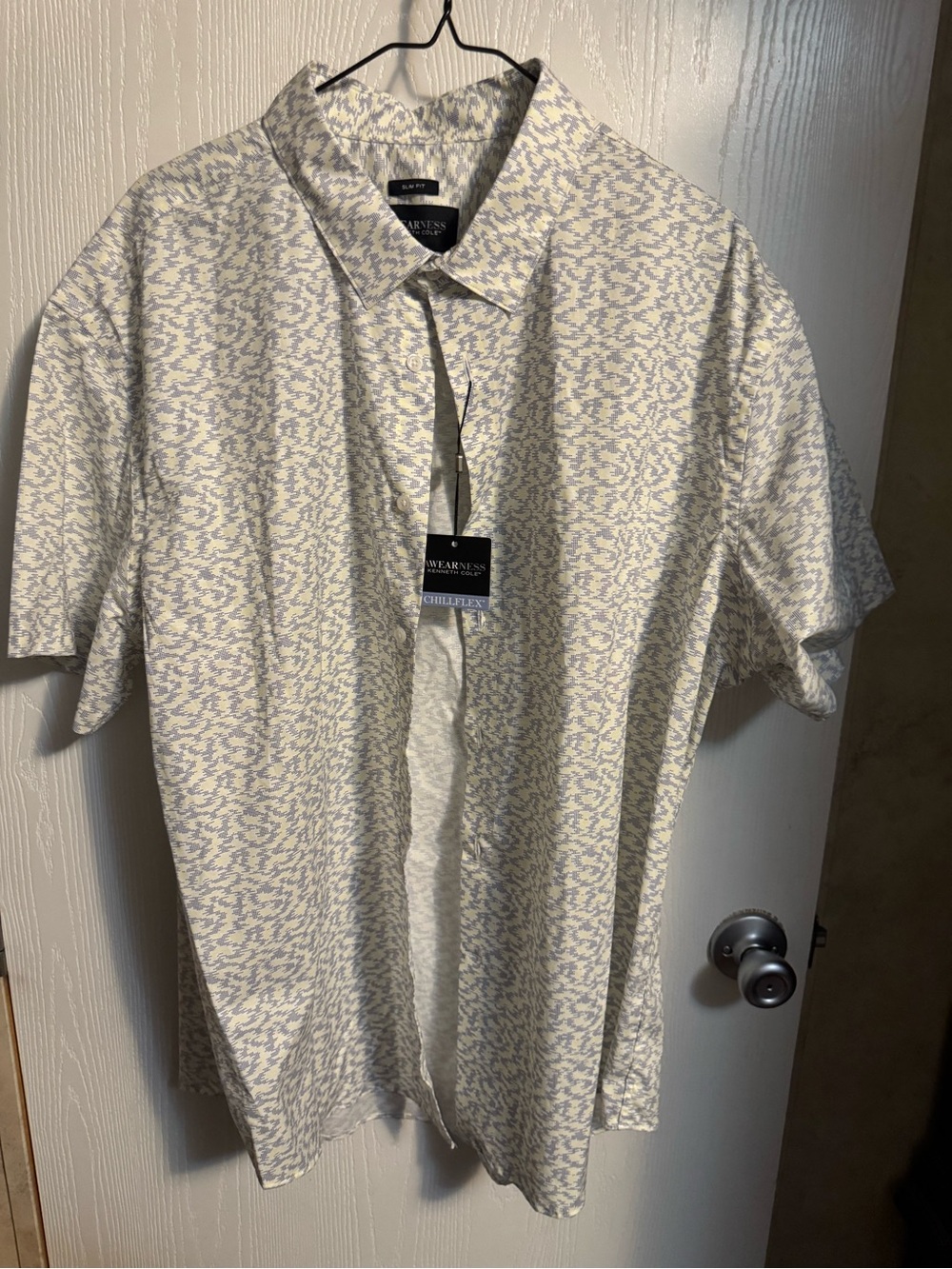 Kenneth Cole Short Sleeve Button-Up Shirt in Cream and Light Blue Pattern